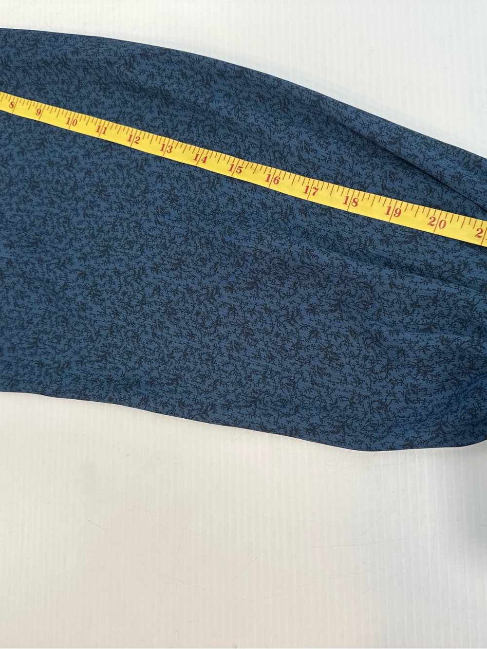 Uniqlo :C Volume Long Sleeve Blouse XL Leafy Print - Picture 10 of 11